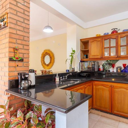 Hostal Cartagonova - Habitaciones Privadas Y Amplias Cerca A Zonas Turisticas Cartagena Luaran gambar