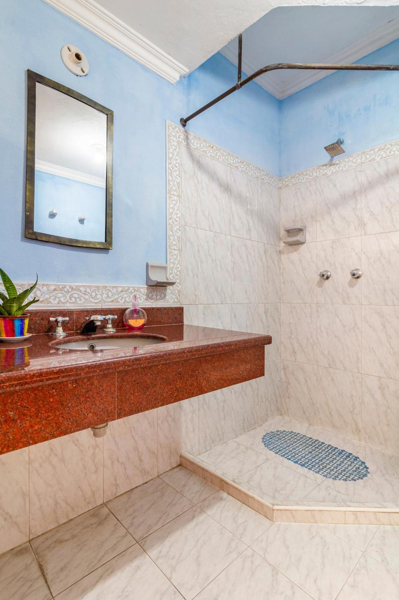 Hostal Cartagonova - Habitaciones Privadas Y Amplias Cerca A Zonas Turisticas Cartagena Luaran gambar