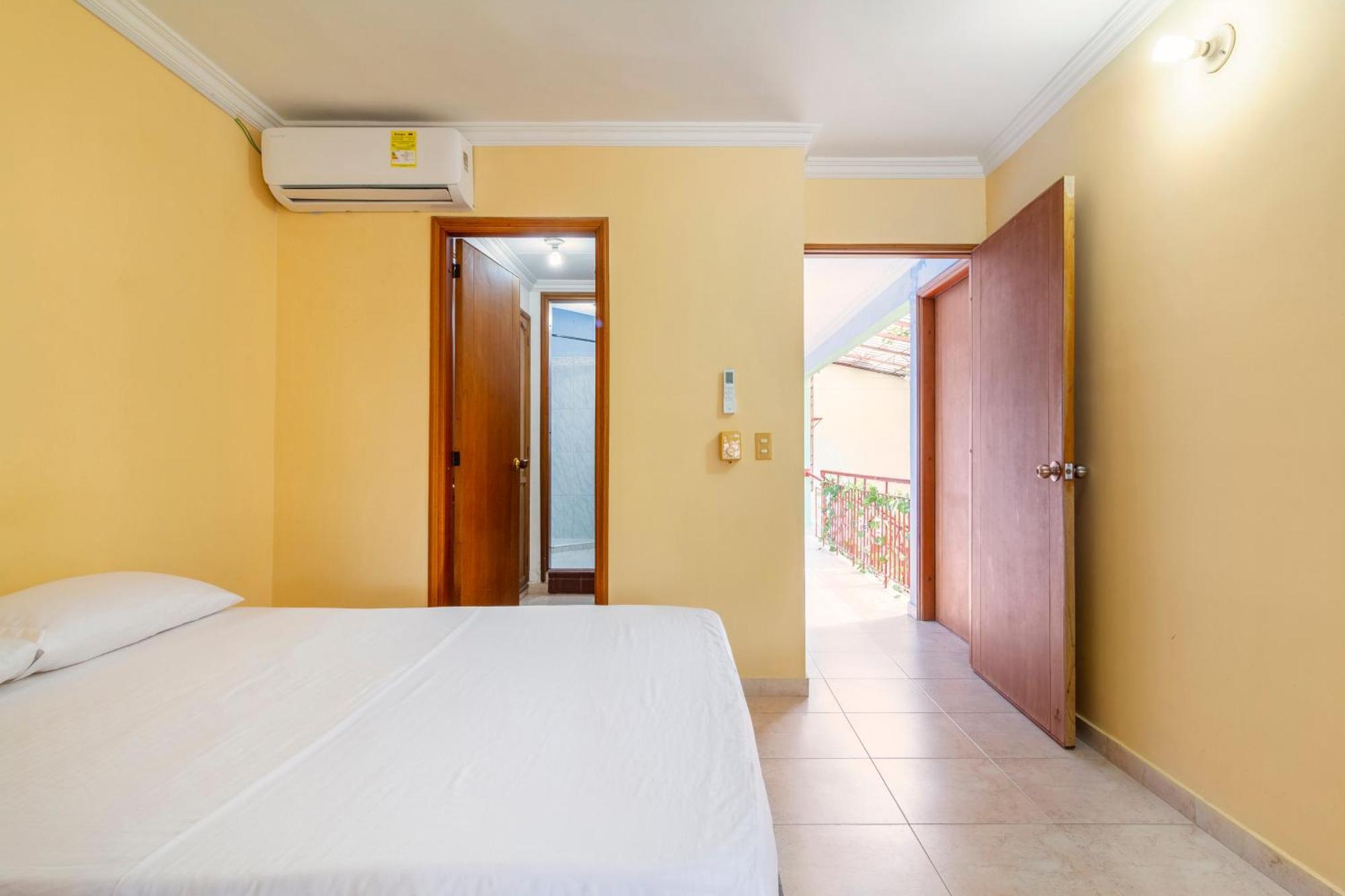 Hostal Cartagonova - Habitaciones Privadas Y Amplias Cerca A Zonas Turisticas Cartagena Luaran gambar