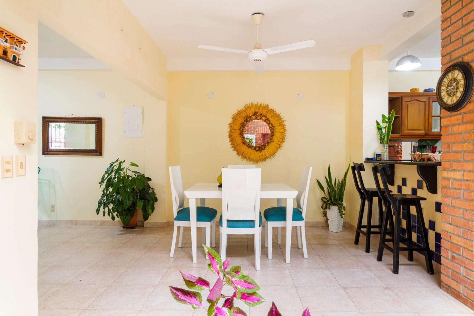 Hostal Cartagonova - Habitaciones Privadas Y Amplias Cerca A Zonas Turisticas Cartagena Luaran gambar