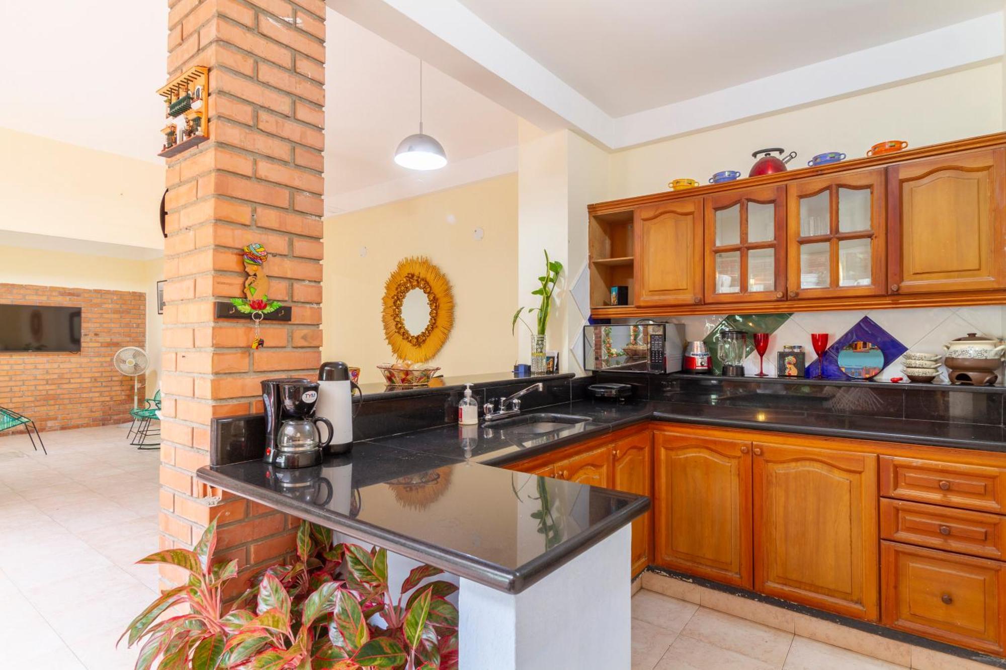 Hostal Cartagonova - Habitaciones Privadas Y Amplias Cerca A Zonas Turisticas Cartagena Luaran gambar